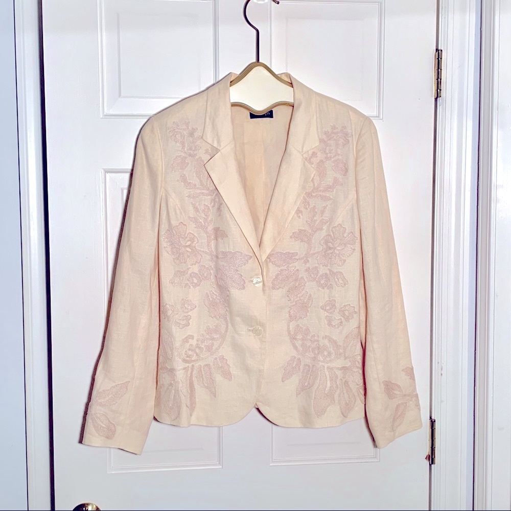 Womyn embroidered short cotton jacket
